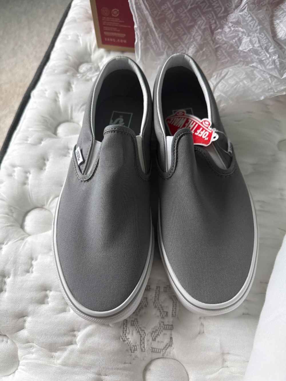 Vans - Picture 2 of 4